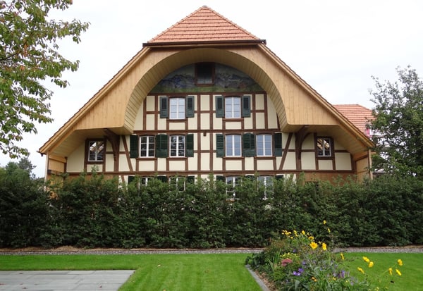Charmantes Mehrfamilienhaus/Bauernhaus in Grossaffoltern mit 6 Wohneinheiten 1