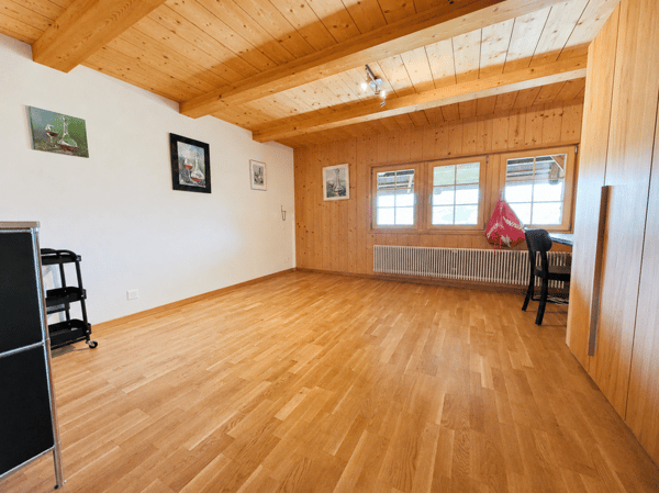 Idyllisch gelegenes, freistehendes und saniertes Bauernhaus 12