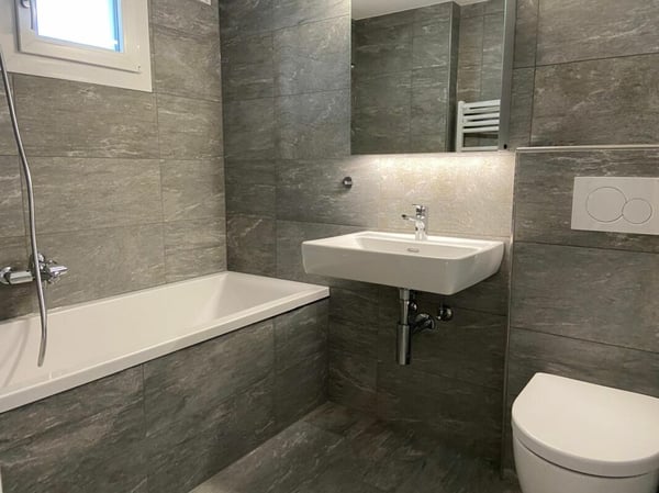 Leben wie im Einfamilienhaus - renovierte 5.5-Zi-Maisonettewohnung mit herrlichem Umschwung (ca. 600 m2) 2