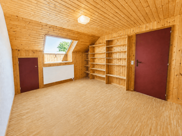 5.5-Zi-Doppelhaushälfte inkl. Galerie, Garage & neuerer Wärmepumpe, GVB-Wert CHF 772'000.- 6