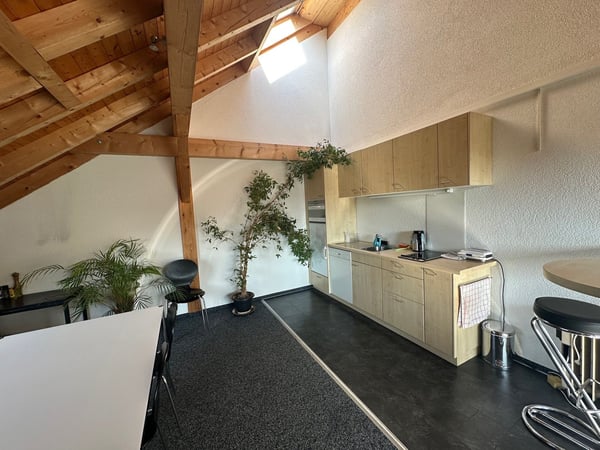 Letzte Praxis- & Büroflächen verfügbar - Gewerbezentrum HUB KönizSüd 15
