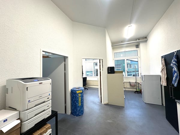 Letzte Praxis- & Büroflächen verfügbar - Gewerbezentrum HUB KönizSüd 7