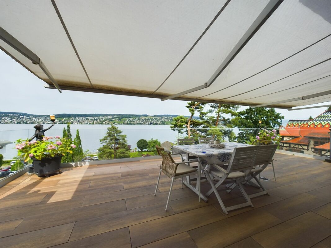 Seejuwel am Zürichsee - Haus in Thalwil