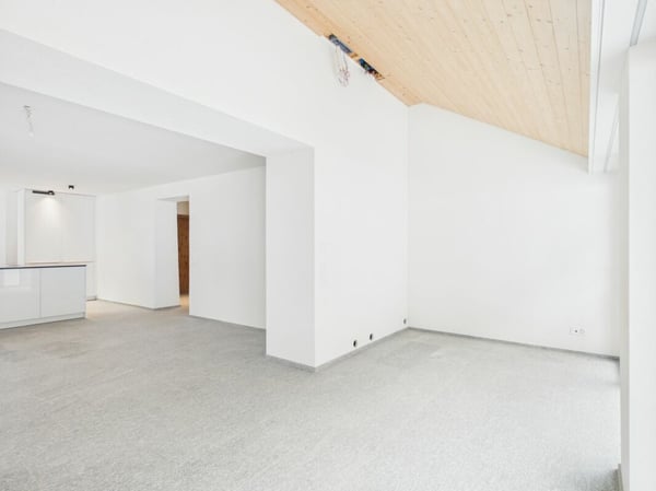 Exklusives Zweihaus-Anwesen mit vier Garagenplätzen und historischem Gewölbekeller 23
