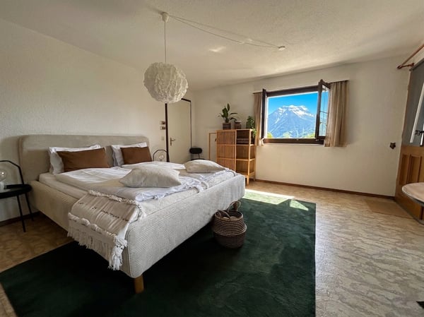 Einmalige Seesichtlage am Thunersee – Chalet mit Charakter und Potenzial 8