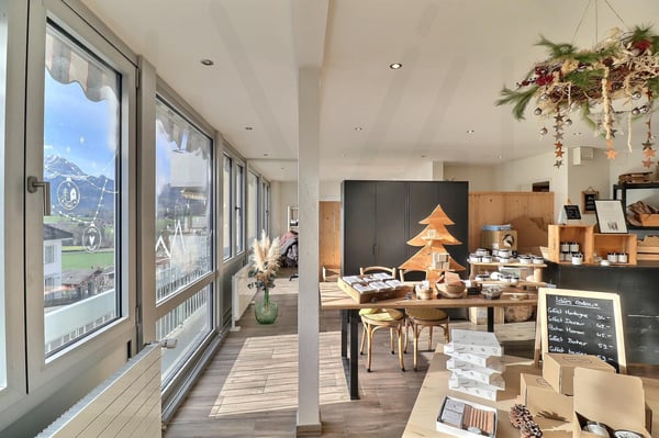 A louer - superbe local commercial 2