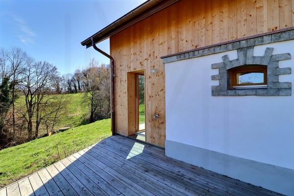 Charmante maisonnette individuelle en PPE avec vue panoramique exceptionnelle ! 9