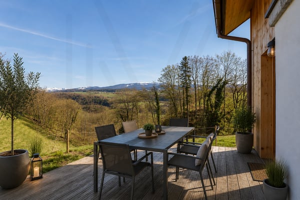 Charmante maisonnette individuelle en PPE avec vue panoramique exceptionnelle ! 2