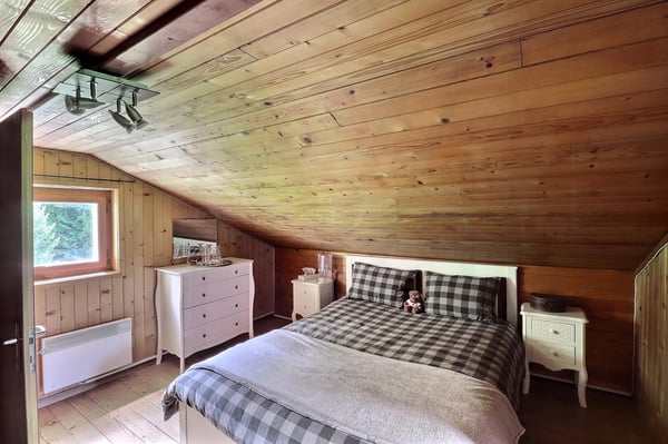 Un écrin de quiétude face au lac de la Gruyère ? Chalet individuel à La Berra 5