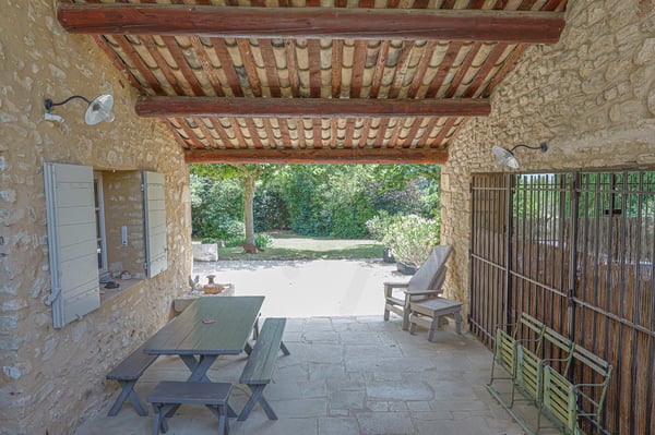 MAGNIFIQUE BASTIDE EN PIERRE AVEC VUES PANORAMIQUES ET PISCINE CHAUFFÉE À proximité de Roussillon ? Au coeur du Luberon 3
