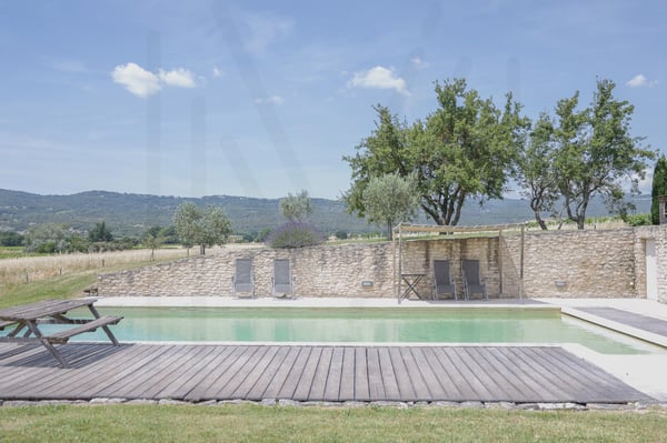 MAGNIFIQUE BASTIDE EN PIERRE AVEC VUES PANORAMIQUES ET PISCINE CHAUFFÉE À proximité de Roussillon ? Au coeur du Luberon 2