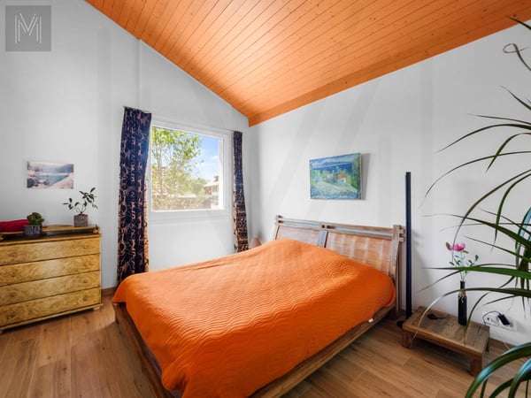Grande maison d'architecte modulable, conçue pour une ou deux habitations indépendantes. 10