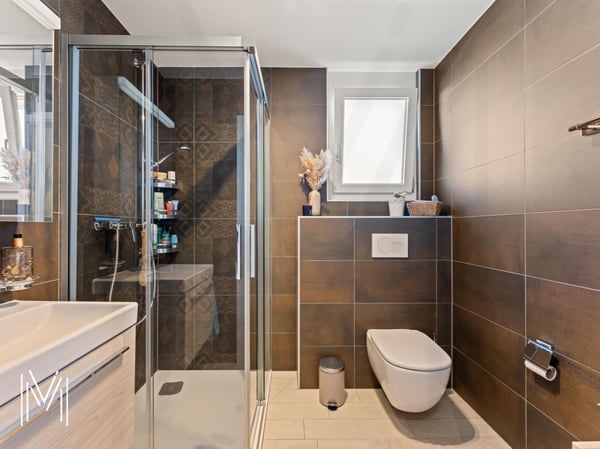 Magnifique appartement en attique de 5.5 pièces, avec vue et situation exceptionnelles à quelques minutes du centre-ville ! 8