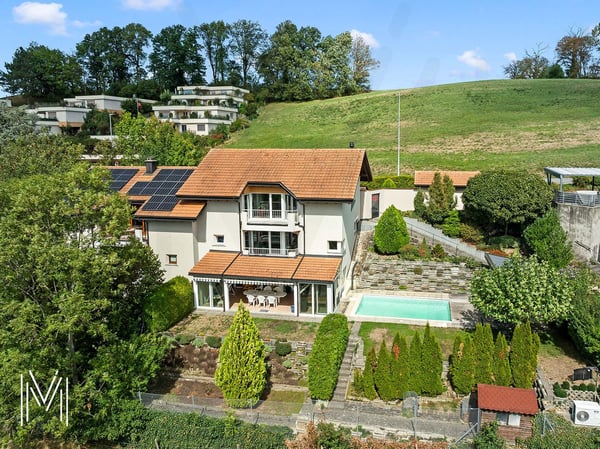 Superbe maison 6,5 pièces avec un dégagement et vue d'exception