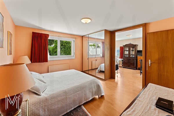 Superbe maison 6,5 pièces avec un dégagement et vue d'exception 12