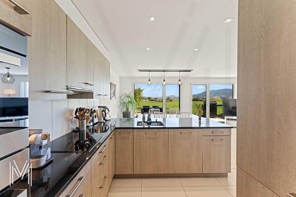 UNE VILLA CONTEMPORAINE de 2.5 pièces en bordure de zone agricole avec situation calme et exceptionnelle 4