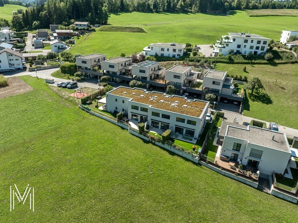 UNE VILLA CONTEMPORAINE de 2.5 pièces en bordure de zone agricole avec situation calme et exceptionnelle 13