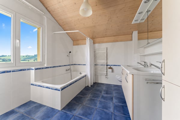 maison individuelle avec grand terrain et garage 8
