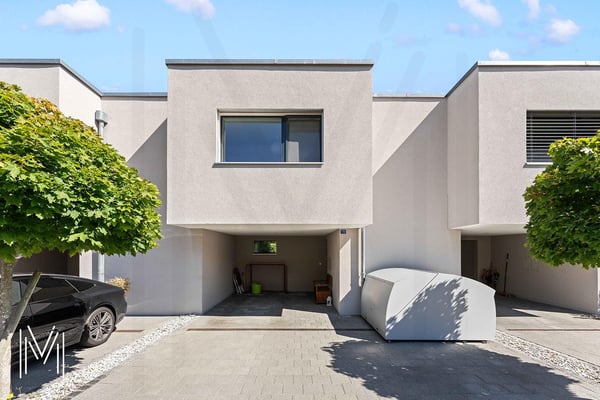 Magnifique habitation en duplex de 3.5 pièces en bordure de zone agricole avec situation calme et exceptionnelle 12