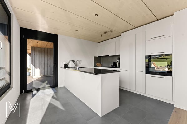 MAGNIFIQUE MAISON INDIVIDUELLE CONTEMPORAINE DE 3.5 PIÈCES - Architecture en bois, confort moderne et qualité de vie entre Fribourg et Bulle 7