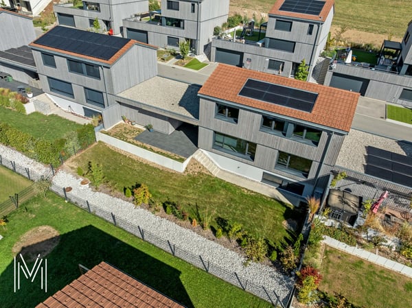 MAGNIFIQUE MAISON INDIVIDUELLE CONTEMPORAINE DE 3.5 PIÈCES - Architecture en bois, confort moderne et qualité de vie entre Fribourg et Bulle 2