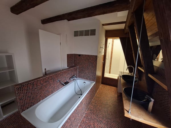 Appartement 4 pièces avec vue imprenable dans la vieille ville 9