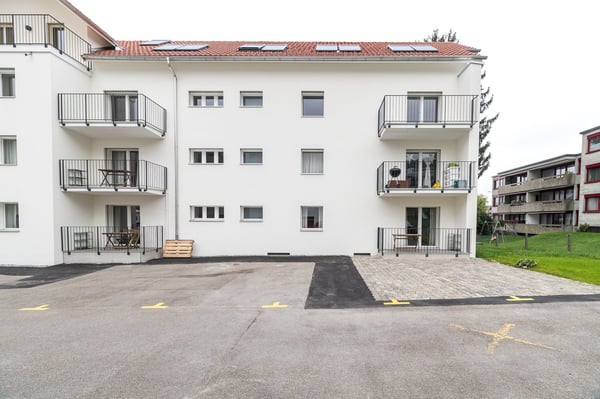 Neue 3.5 Zimmer-Familienwohnung 20min von Zürich 12