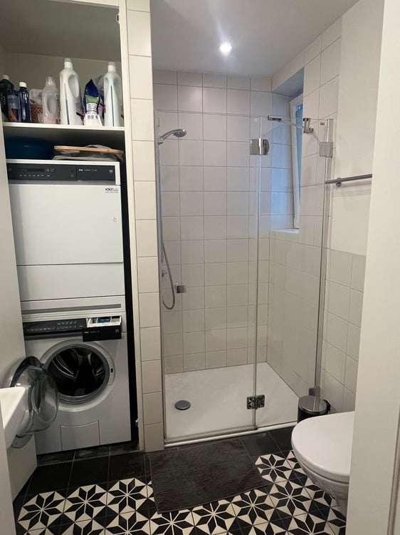 BEFRISTET: 05.01.2026 bis 29.03.2026: Möblierte 1.5 Zimmerwohnung mit Balkon in Zürich 6