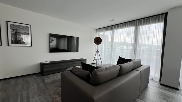 Moderne möblierte 1.5-Zimmer-Erstbezug-Wohnung mit Aussicht in Zürich Nord 5