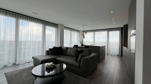 Moderne möblierte 1.5-Zimmer-Erstbezug-Wohnung mit Aussicht in Zürich Nord 3