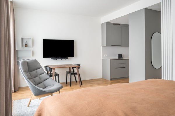 Modern 1.5-Room Furnished Apartment Near Zurich Main Station 6