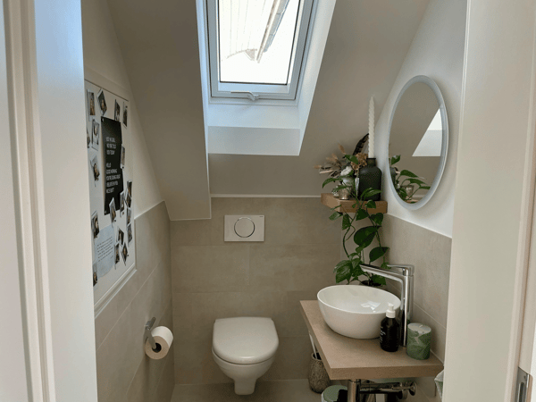 BEFRISTET: 23.12.2025 bis 31.01.2026: 1.5 Zimmer Dachwohnung mit Aussicht in Rothenburg 12