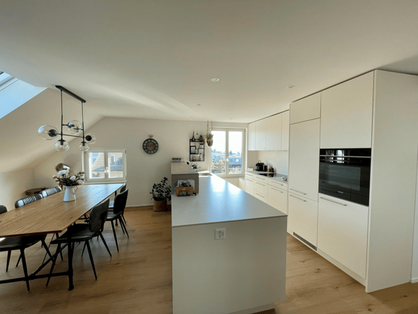 BEFRISTET: 23.12.2025 bis 31.01.2026: 1.5 Zimmer Dachwohnung mit Aussicht in Rothenburg 5