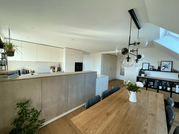 BEFRISTET: 23.12.2025 bis 31.01.2026: 1.5 Zimmer Dachwohnung mit Aussicht in Rothenburg 3