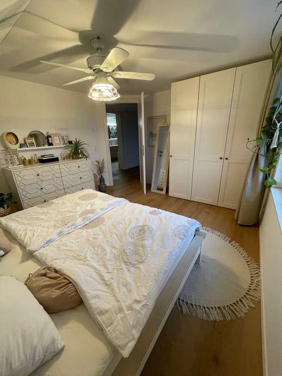 BEFRISTET: 23.12.2025 bis 31.01.2026: 1.5 Zimmer Dachwohnung mit Aussicht in Rothenburg 11