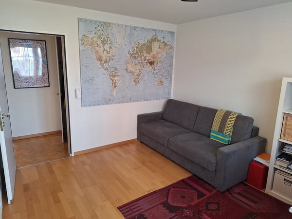 BEFRISTET: 01.04.2026 - 31.03.2027 stilvolle 1.5-Zimmer-Wohnung mit Garten in Uitikon 6