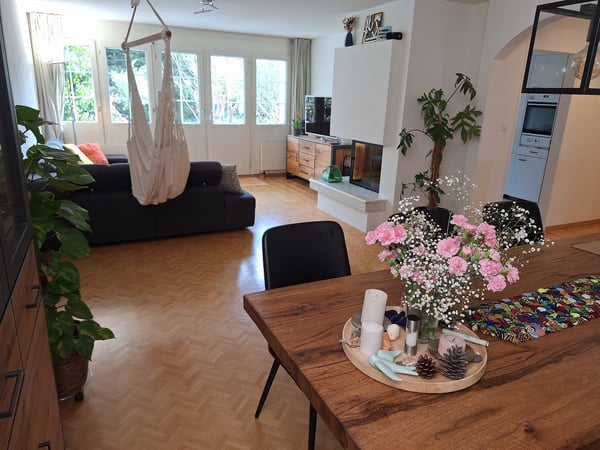 BEFRISTET: 01.04.2026 - 31.03.2027 stilvolle 1.5-Zimmer-Wohnung mit Garten in Uitikon 4