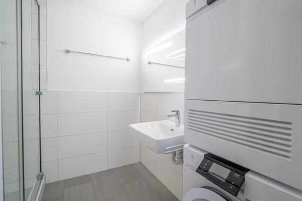 Modern 4.5-room apartment with mountain and lake view in Lucerne 14