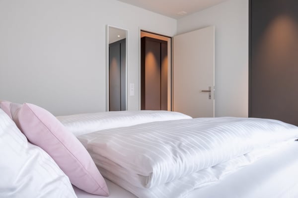 2.5 Zimmerwohnung - modernster Ausbaustandard mit separatem Schlafzimmer 12