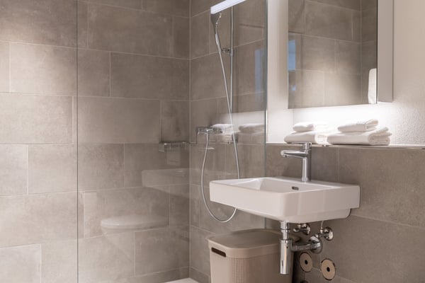 2.5 Zimmerwohnung - modernster Ausbaustandard mit separatem Schlafzimmer 13