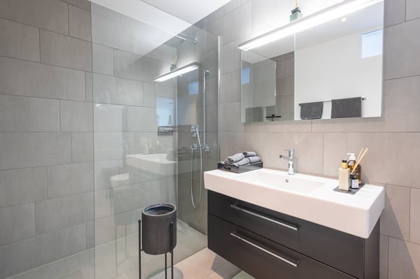 Möbliertes Wohnen mit Weitblick – Exklusive 3.5-Zimmer-Wohnung in Luzern 15