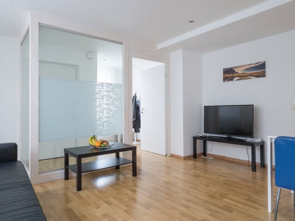 Möblierte 3.5-Zimmer-Wohnung im Erdgeschoss in Hünenberg 4