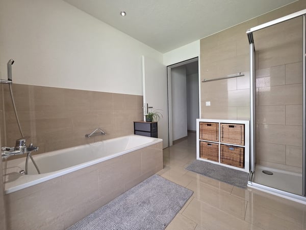 Furnished 3.5-Room Apartment with Private Garden in Rothenburg 3