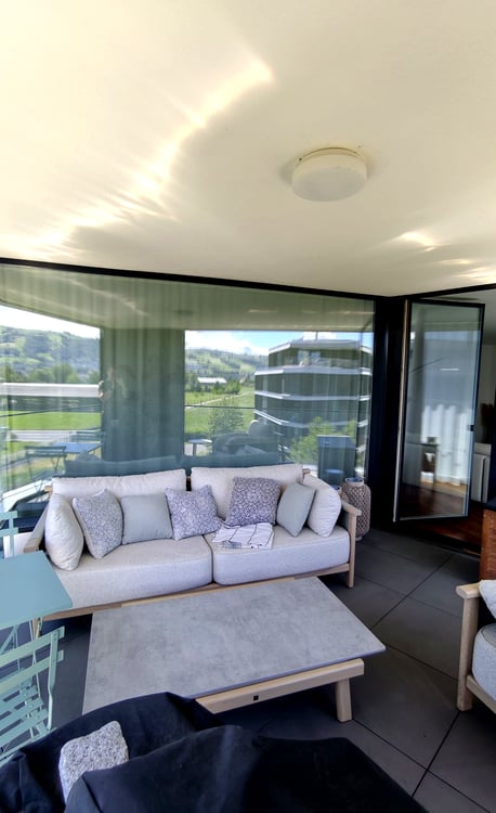 Moderne 4.5-Zimmer-Wohnung mit Aussicht in Zug 2