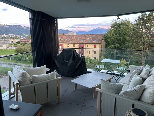 Moderne 4.5-Zimmer-Wohnung mit Aussicht in Zug 1