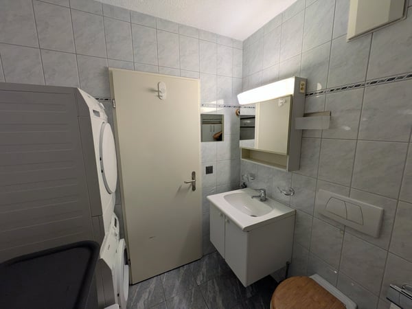 BEFRISTET: Möblierte 3.5-Zimmer-Maisonette mit grosser Terrasse in Rotkreuz 10
