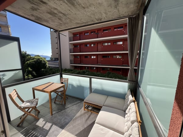 Möblierte 2.5-Zimmer-Wohnung mit Balkon und Seesicht in Zug 5