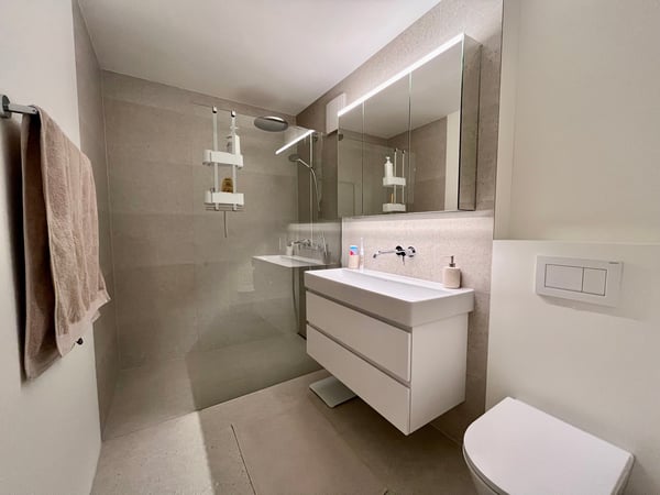 AB 01.11.2026 / 3.5-Zimmer-Wohnung an bester Lage im Kanton Zug / unbefristet 8