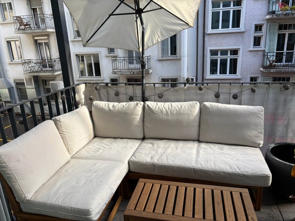 Fixed term: 01.01.2027 - 31.05.2027: Charming Furnished 2.5-Room Apartment in Zürich-Wiedikon 1