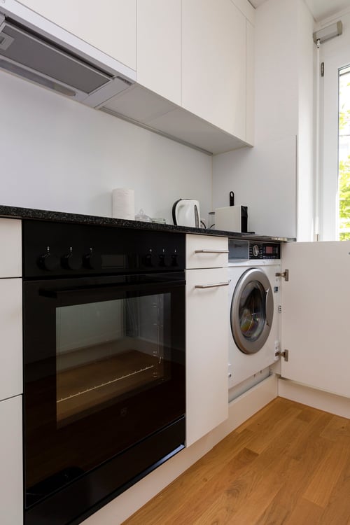 Möblierte 3.5-Zimmer-Wohnung mit Balkon an der Elisabethenstrasse, Zürich 8